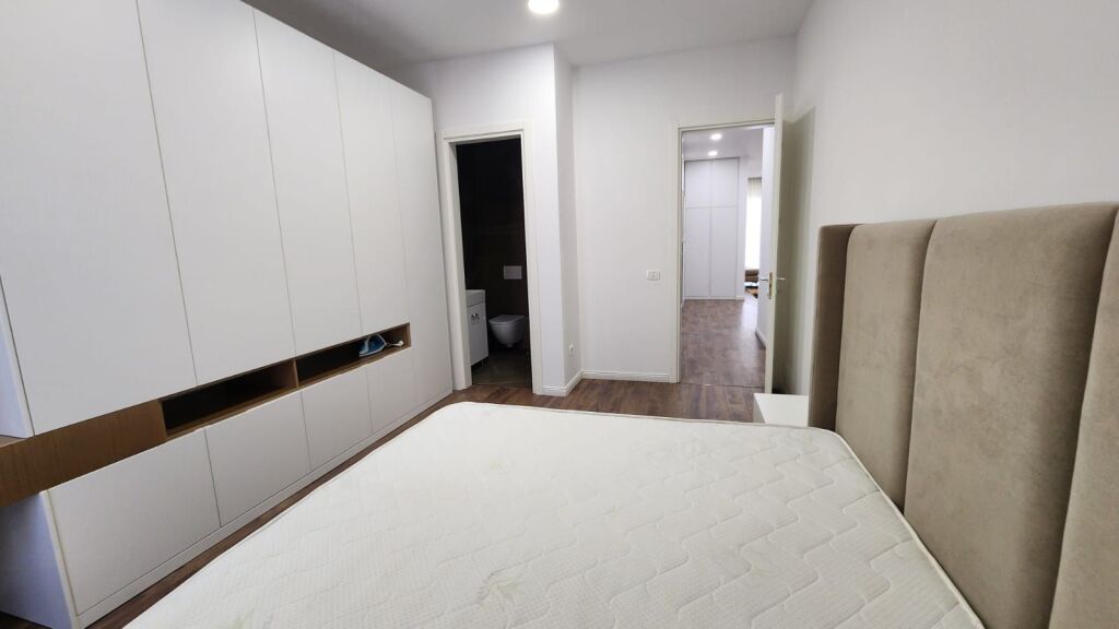 APARTAMENT NE SHITJE TE KOMPLEKSI DELIJORGJI