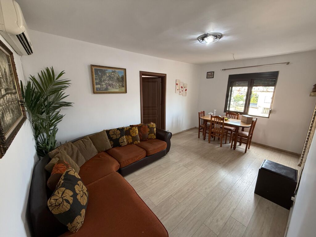 Apartament 2+1 ne shitje Brryl buze rruge