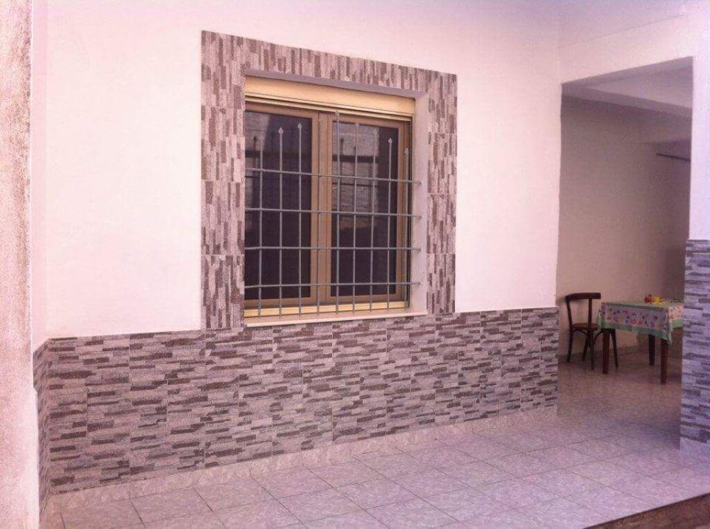 Lagja 29 Nendori fier.   Rruga Penallopi Piro nr, 18
