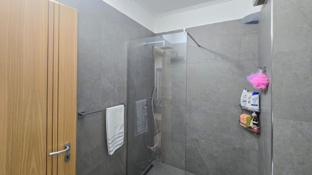 Apartament 2+1+2 per shitje, Komuna e Parisit !