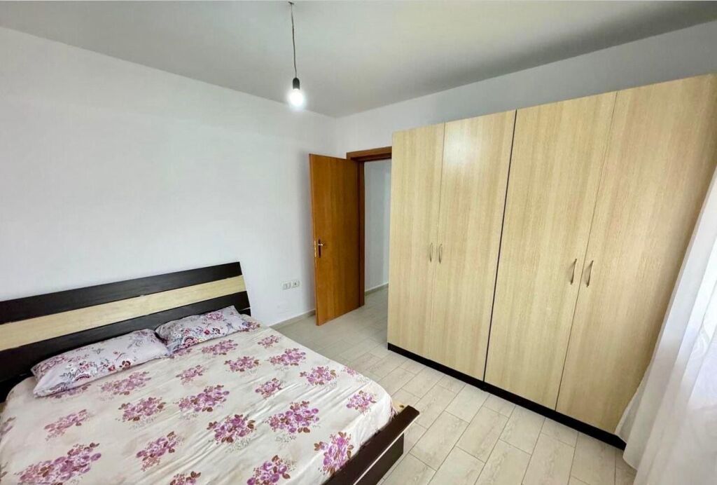 Apartment 2+1 for rent at Kthesa e Kamezes, Malezjan Complex!