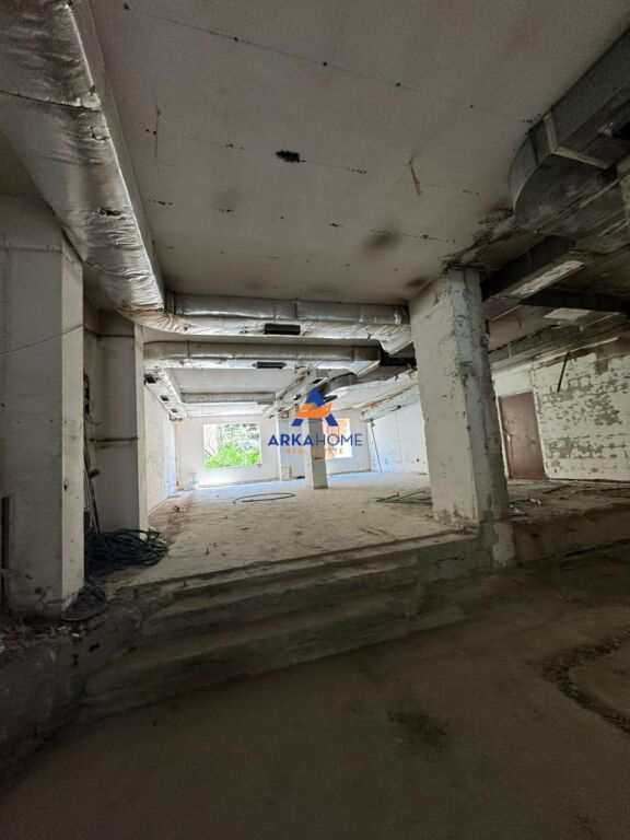 LOCALE IN AFFITTO 210M2 "BLLOK" 8400 EURO