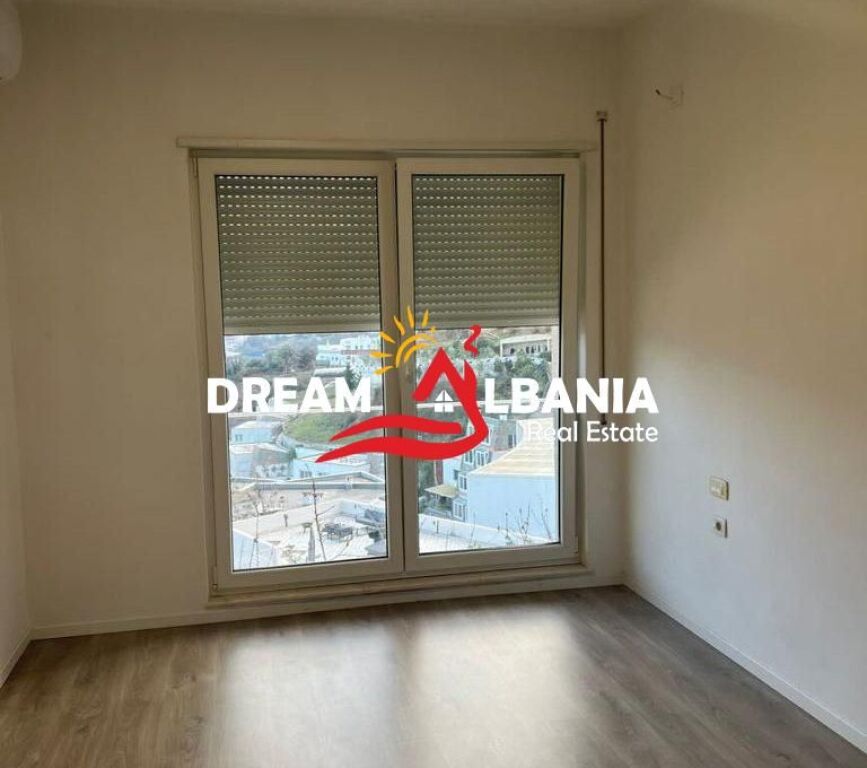Villa Duplex 4+1+2+piscina in affitto a Residenza Kodra e Diellit (ID 4251302).