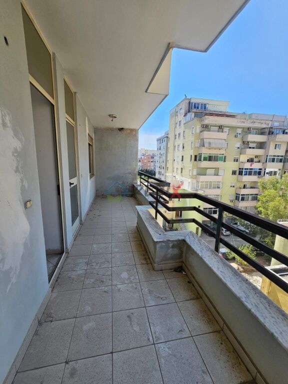 APPARTAMENTO 3+1+2 IN VENDITA SULLA SPIAGGIA ILIRIA, DURRËS