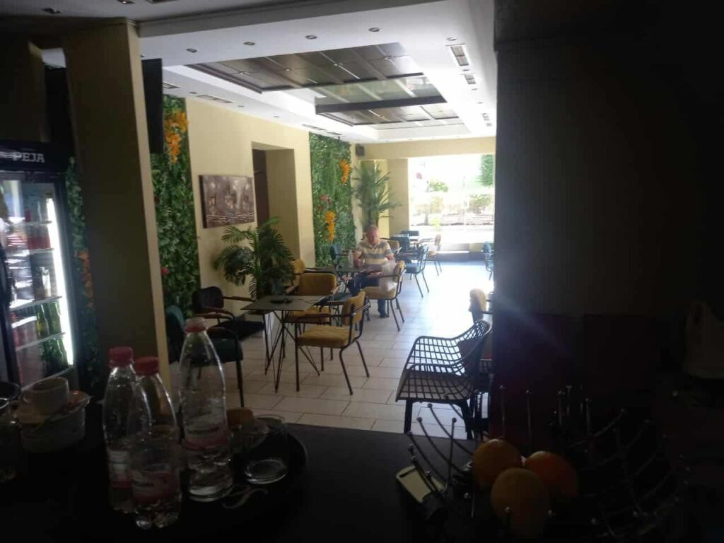 BUSINESS PREMISES FOR SALE – BAR/COFFEE SHOP IN ONE OF THE MOST FREQUENTED AREAS OF TIRANA