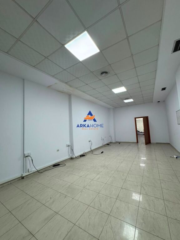 OFFICE FOR RENT 214M2 "BLLOK" 4700 EURO