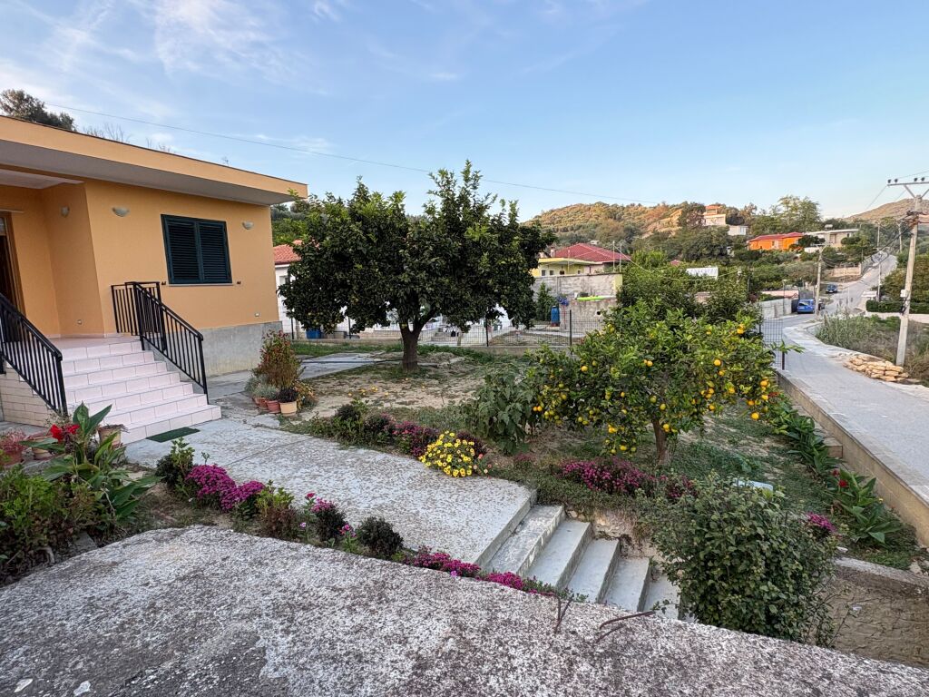 vende casa privata