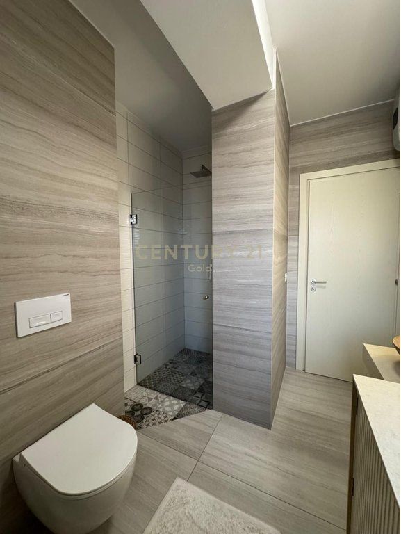 Luxury Apartment 1+1 + Parking Space For Rent near Skënderbej Square (Center), Barrikadave Street!