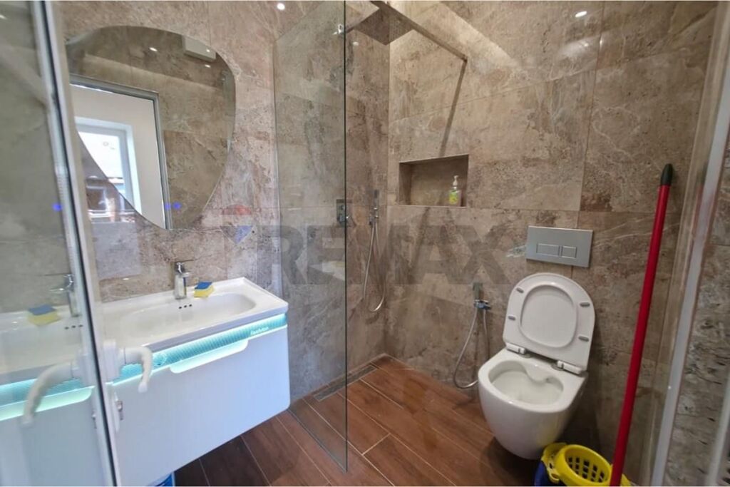 Shitet Garsoniere – Hoxha Tahsim 34 m²