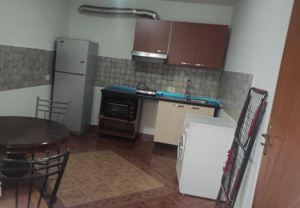 Apartament 2+1, Rruga e Elbasanit!