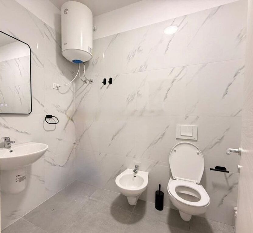 SHITET APARTAMENT 1+1 TE KOMPLEKSI E88, LAPRAKE