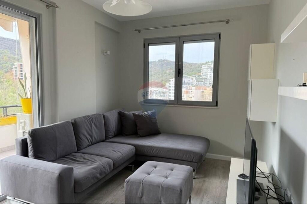 Apartament - Për Qira - Liqeni I Thatë, Tiranë
