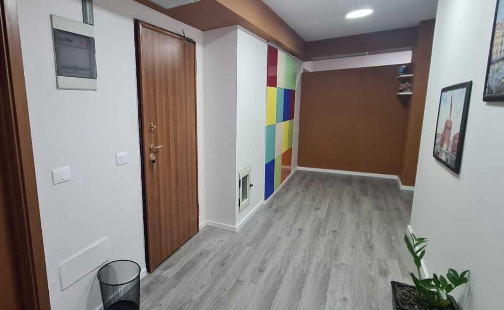Ambjent biznesi, Rruga Sami Frasheri!