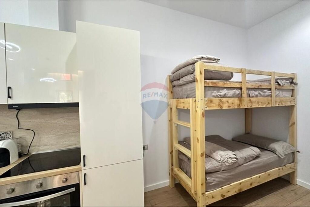 Appartamento - In Vendita - Via Ali Demi, Tirana