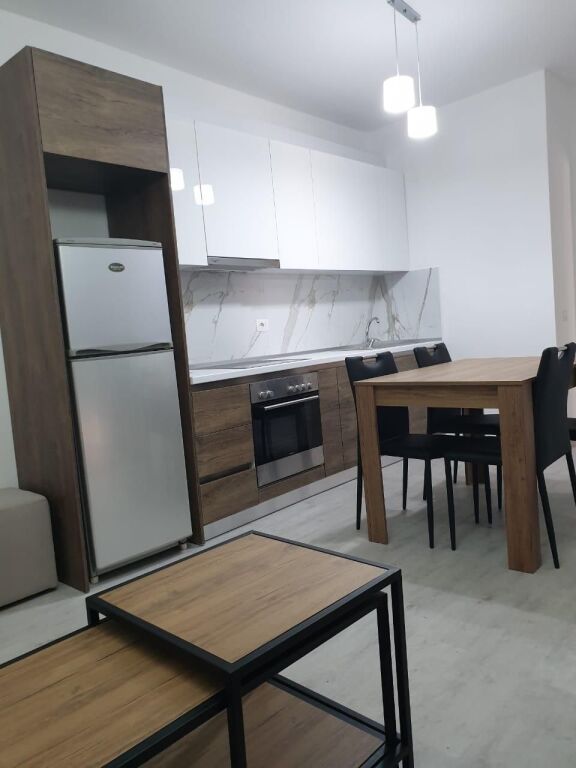 Apartament 1+1 per qira tek Inxhinieria e Ndertimit.
