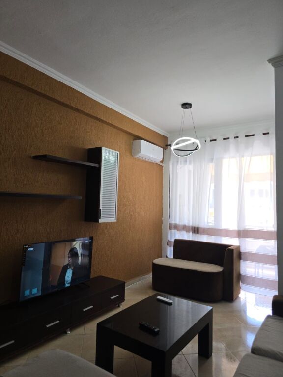 Apartament 2+1 per qera Yzberisht !