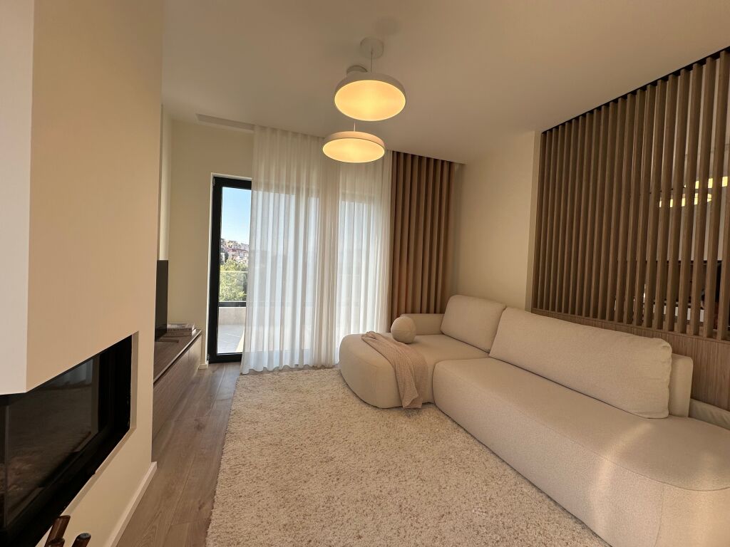 Rent 1+1+ Parking spot Lux,Dry Lake.