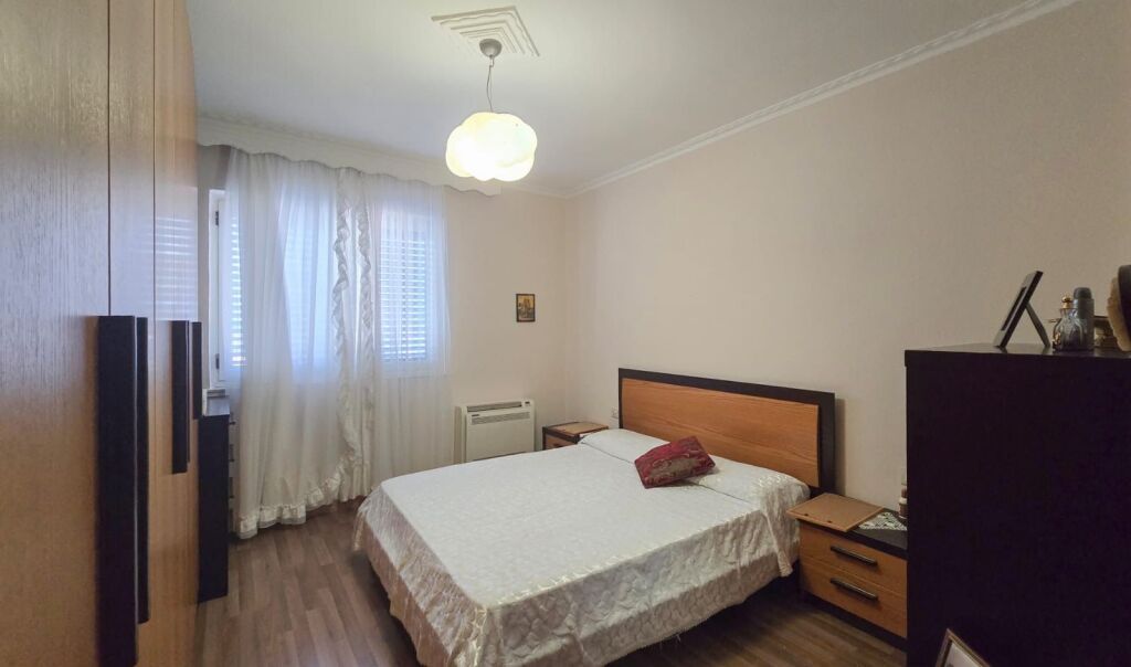 Apartament 2+1+2 per shitje, Komuna e Parisit !