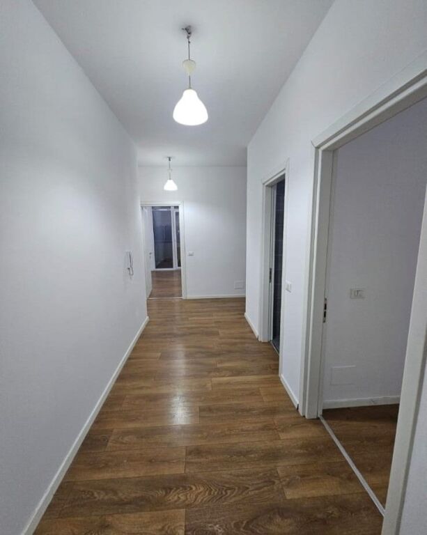 🏢 Ufficio 3+1 in Affitto – Kika 2, Komuna e Parisit