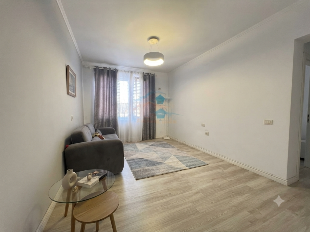 Affitto, Appartamento 2+1+Posto Auto, Myslym Shyri, Tirana.