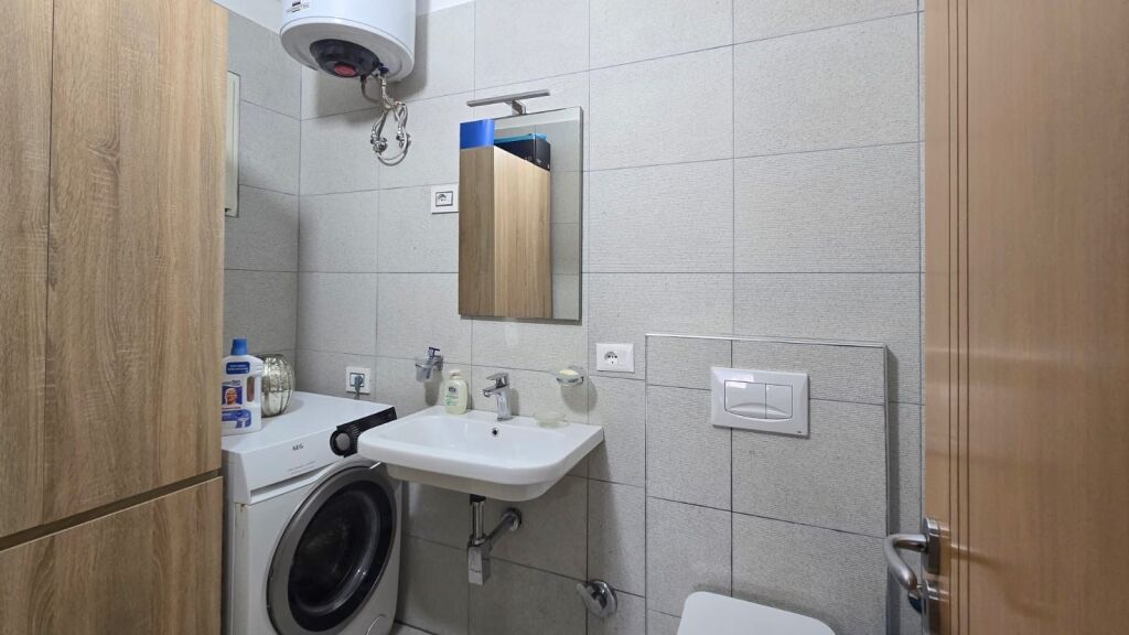 Apartament 2+1+2 per shitje, Komuna e Parisit !