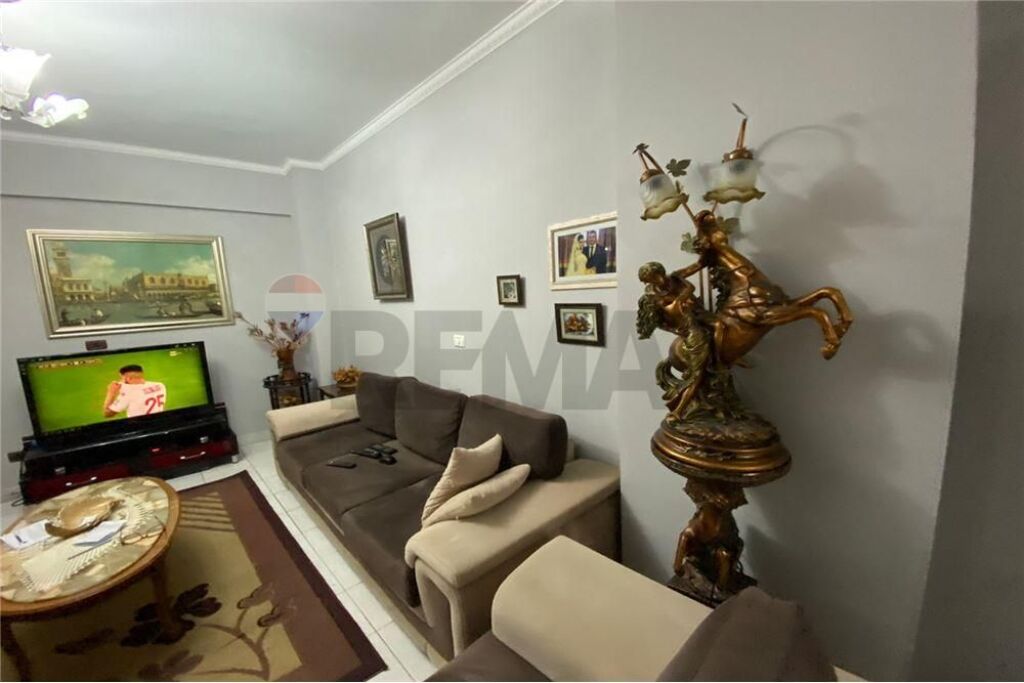 Apartment 2+1 for rent on Dritan Hoxha street.