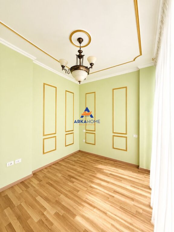JEPET ZYRE/AMBIENT BIZNESI ME QERA 55M2 "KOMPLEKSI KIKA, KOMUNA E PARISIT" 550 EURO
