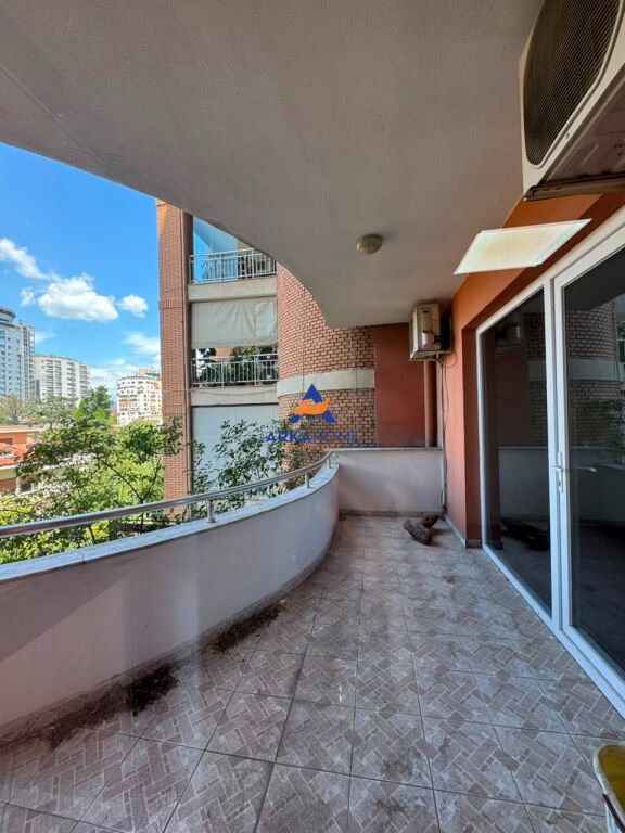 LOCALE COMMERCIALE IN AFFITTO 200M2 "ISH BLLOKU" 3200 EURO