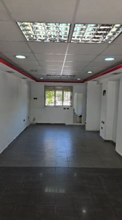 Negozio in vendita vicino alla Scuola Unita, 40 m².