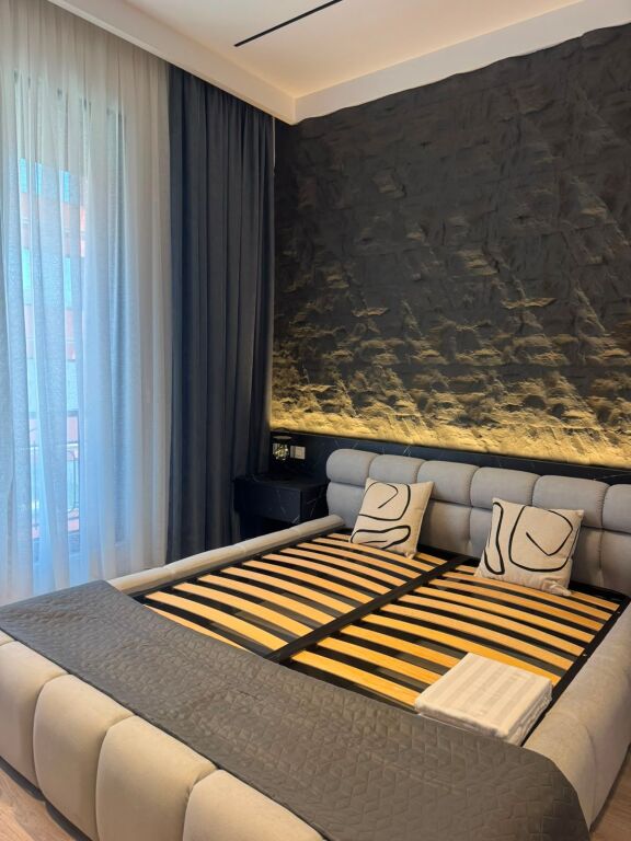APARTAMENT ME QIRA 1+1 DELIJORGJI
