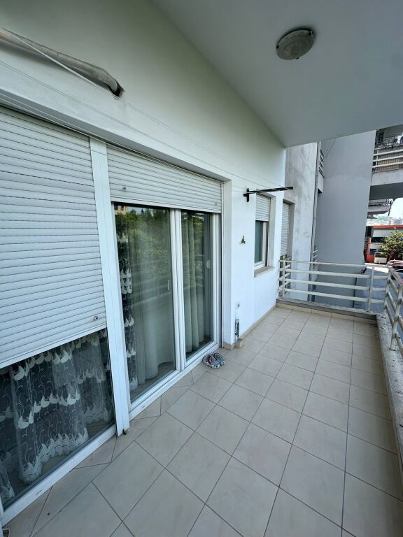 In affitto 2+1+1 Kthesa e Kamzes Casa Italia 650€