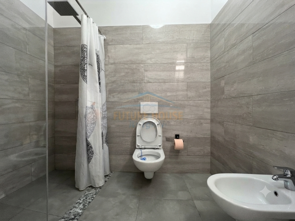 Affitto, Appartamento 1+1+Parcheggio, Ex Mercato Elettrico, Tirana.
