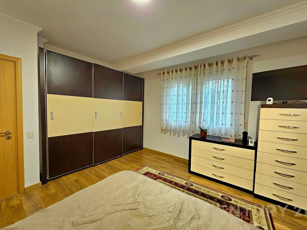 APARTAMENT 2+1 PER QIRA PRANE KOPSHTIT BOTANIK