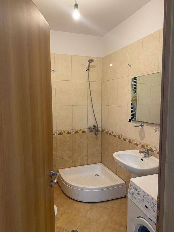 Apartment 1+1, Xhamllik!