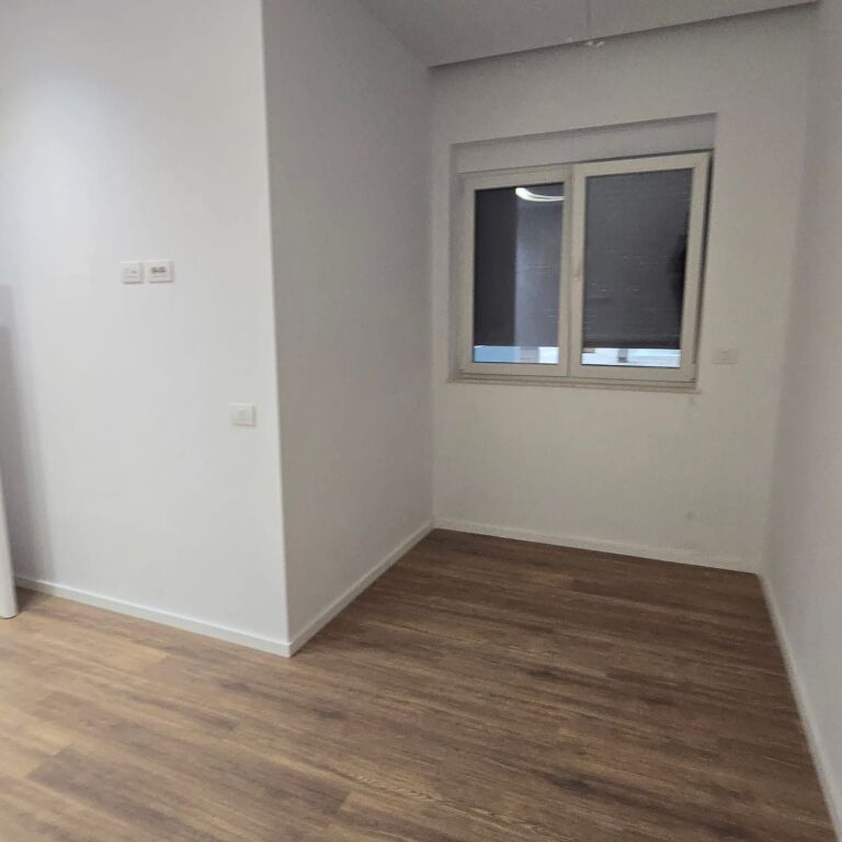 Apartment 2+1+2 for sale at Liqeni i Thate