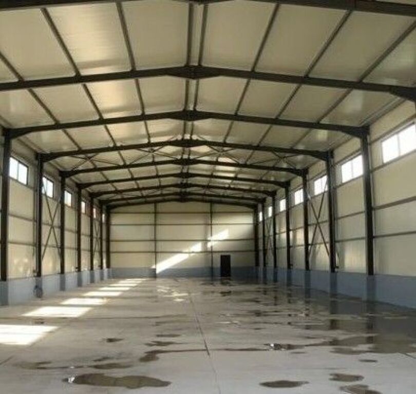 MAGAZZINO IN AFFITTO A SHIJAK