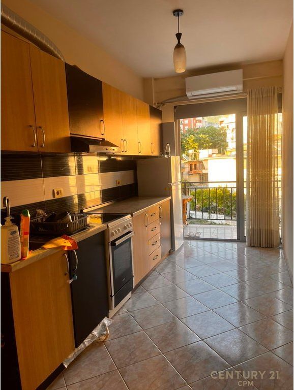 Apartment 1+1 for rent at Fresku, Tirana 400 euro