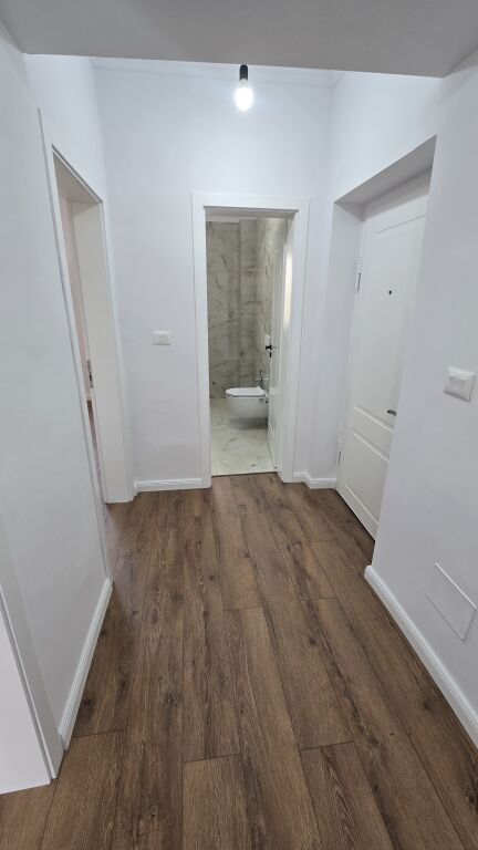 Shesim apartament 1+1 prane Shkolles se Kuqe - Widok 6