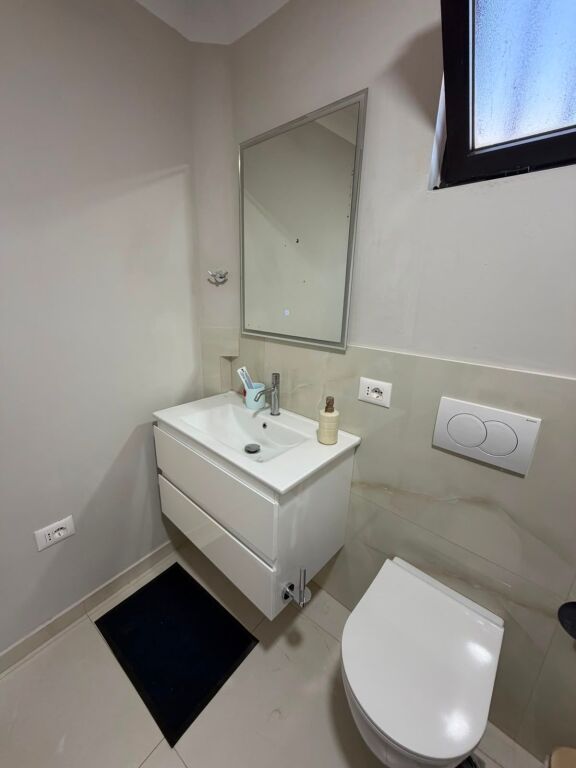 Rent | Apartament 1 + 1 | Shkolla 9-vjeçare \”E Kuqe\” | 600 €/month