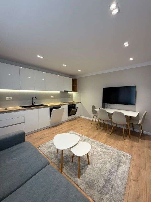 Rent | Apartament 1 + 1 | Shkolla 9-vjeçare \”E Kuqe\” | 600 €/month