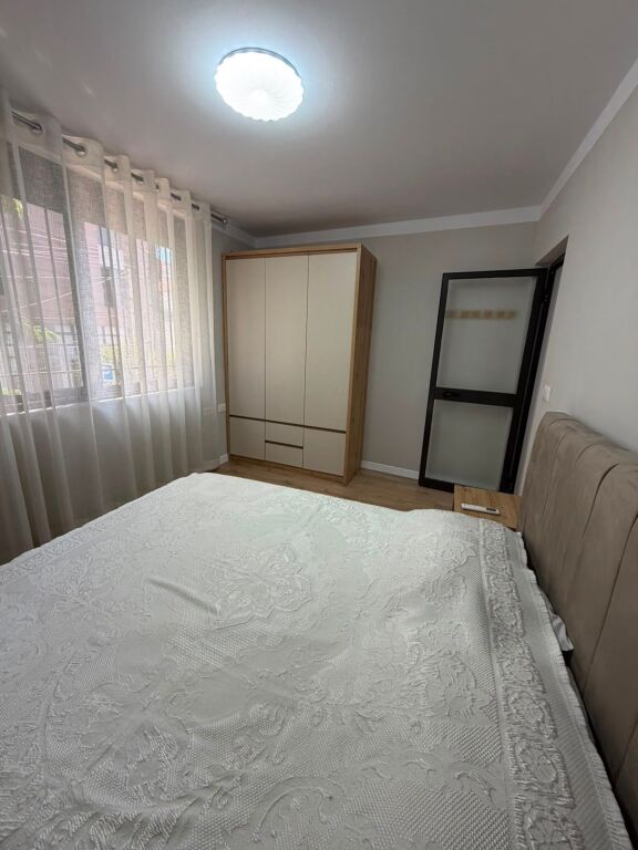 Rent | Apartament 1 + 1 | Shkolla 9-vjeçare \”E Kuqe\” | 600 €/month