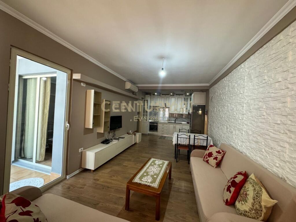 FRESK, WE RENT APARTMENT 2+1