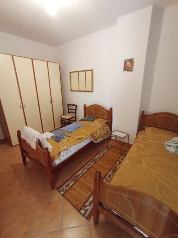 Shitet Apartament 2+1 te Shpiragu Golem