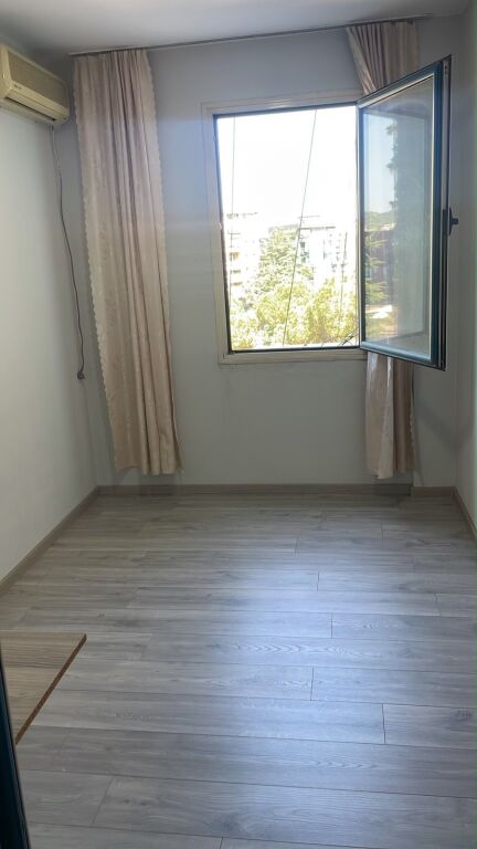 2+1 apartment for rent on Elbasani Street!