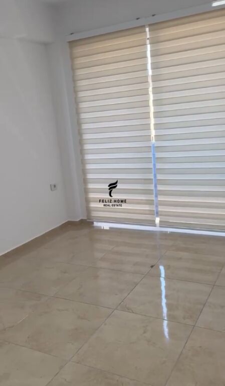 ZYRE ME QERA 122 M2 RRUGA E DURRESIT 150.000 LEKE FH-82137