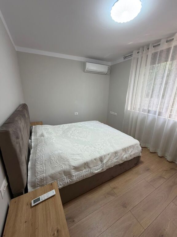 Rent | Apartament 1 + 1 | Shkolla 9-vjeçare \”E Kuqe\” | 600 €/month
