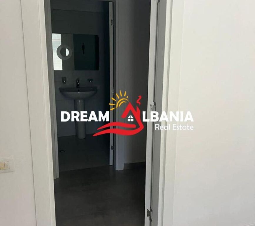 Villa Duplex 4+1+2+piscina in affitto a Residenza Kodra e Diellit (ID 4251302).