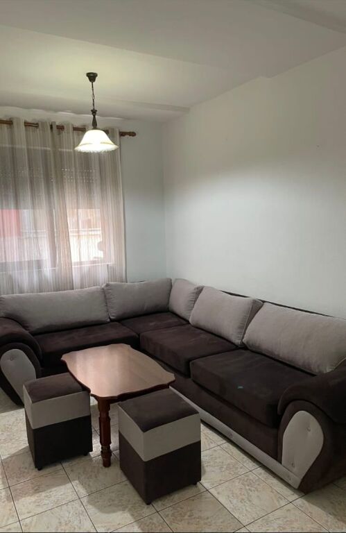 Apartment 1+1, Myslym Shyr!