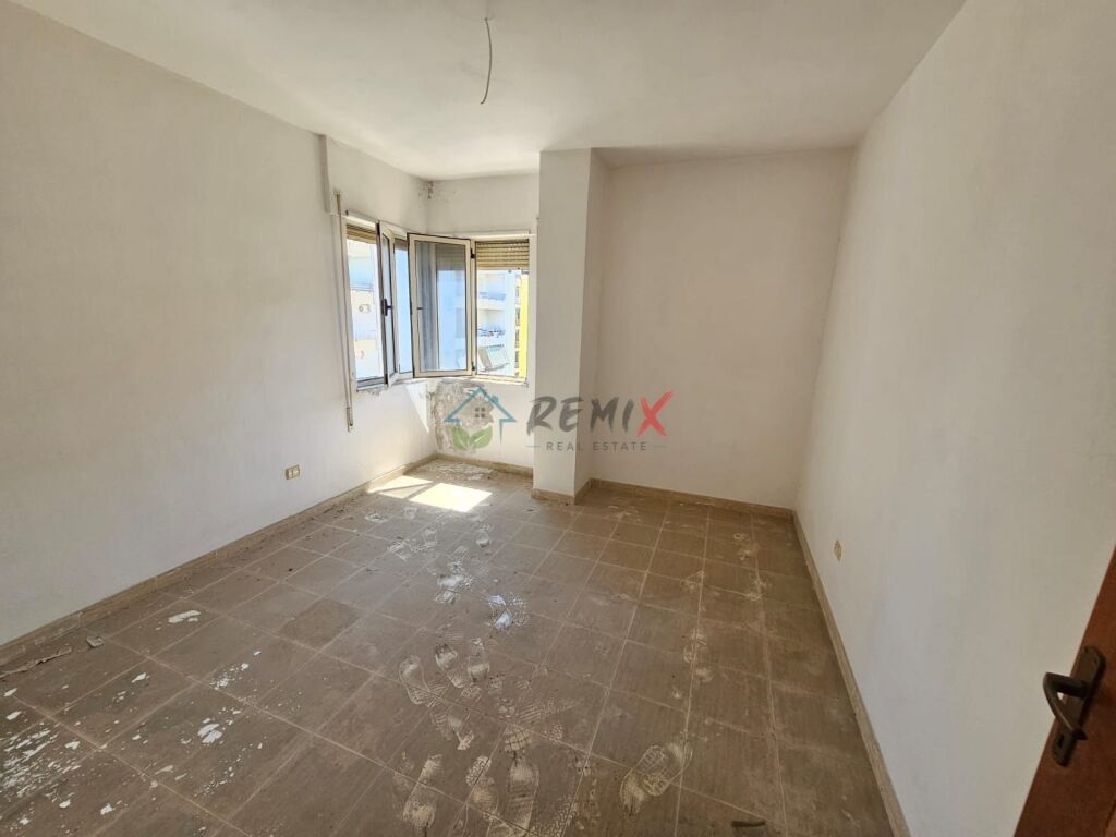 SHITET APARTAMENT 2+1 NE PLAZHIN ILIRIA, DURRËS