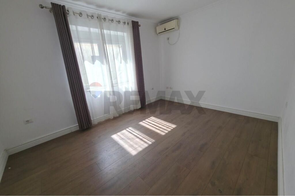UFFICIO IN AFFITTO A BLLOK 145 m2